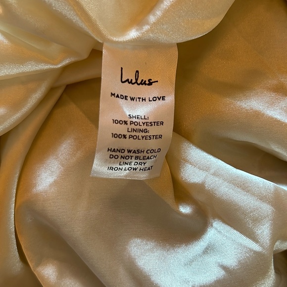 Lulu’s Off White/Cream and Blue Floral Print Wrap Maxi Dress - Picture 12 of 13